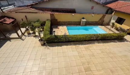 Casa 4 dormitórios - terreno 500m2 - Taubaté