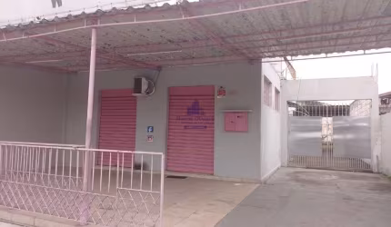 Ponto Comercial com duas kitnet a Venda.