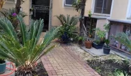 Lindo Apartamento Reformado a Venda .