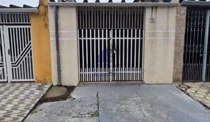 Casa com 2 quartos à venda na Vila Edmundo, Taubaté , 179 m2 por R$ 360.000