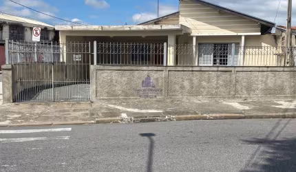 Casa à venda em Taubaté-SP, Vila Aparecida: 3 quartos, 1 suíte, 2 salas, 3 banheiros, 3 vagas de garagem. Confira!