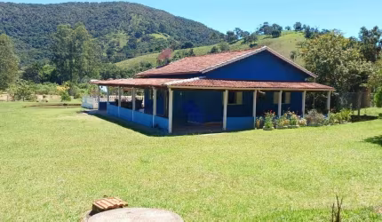 Chácara a venda com 4700m² em Lagoinha com lago, piscina e muito mais.