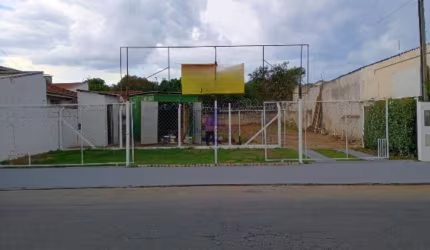 Terreno comercial para alugar no Parque Santo Antônio, Taubaté  por R$ 2.200