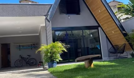 Imperdível oportunidade: Casa de 3 quartos no Itaguá, Ubatuba-SP, com 170m² e 4 vagas de garagem! Venda ou locação.