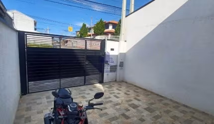 Aluguel de casa mobiliada em Taubaté-SP - Residencial Estoril: 2 quartos, 1 suite, 1 sala, 1 banheiro, 2 vagas de garagem, 81m².