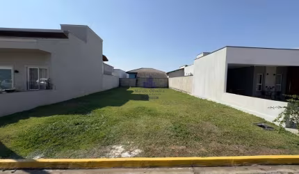 Terreno em Condomínio à Venda em Tremembé-SP no Loteamento Pinheiros - 250,00 m² de Área