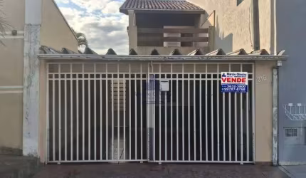 Imperdível casa à venda em Taubaté-SP, bairro Piracangaguá: 3 quartos, 1 suíte, 2 salas, 2 banheiros, 2 vagas, 120m²!