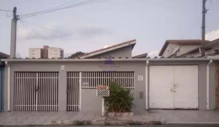 Casa com 4 quartos à venda no Jardim Maria Augusta, Taubaté  por R$ 423.900