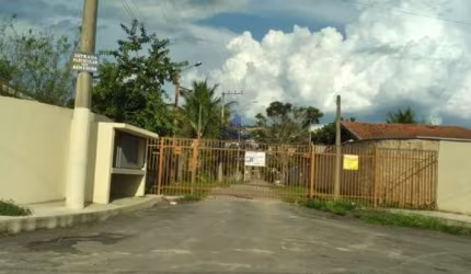 Imperdível: Casa para Locação em Taubaté-SP, Granjas Reunidas São Judas Tadeu - 2 quartos, 1 suíte, 1 sala, 1 banheiro, 5 vagas, 70m².
