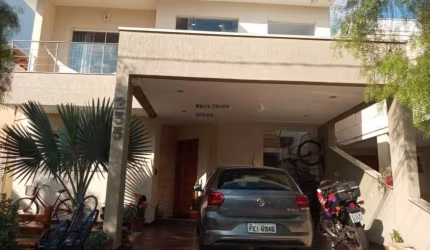 Linda casa em condomínio à venda em Tremembé-SP, Campos do Conde 1: 4 quartos, 2 suítes, 2 salas, 5 banheiros, 4 vagas, 270m².