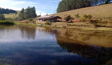 Chácara à venda em Natividade da Serra-SP, bairro Paraíso: 3 quartos, 1 suíte, 1 sala, 3 banheiros, 3 vagas, 121.000m².