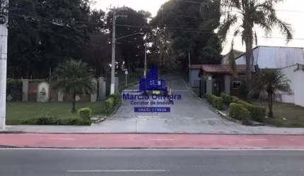 Casa dois dormitórios em Condomínio Fechado
