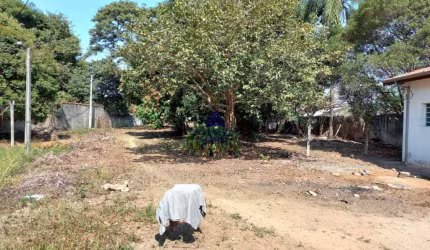 Terreno comercial à venda no Esplanada Independência, Taubaté  por R$ 4.000.000