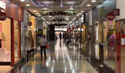 SALA COMERCIAL TÉRREA NO SANTA MARIA SHOPPING - SA1254
