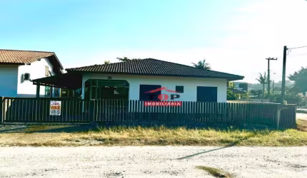 Casa com 3 dormitórios à venda, 177 m² por R$ 600.000,00 - Princesa do Mar - Itapoá/SC