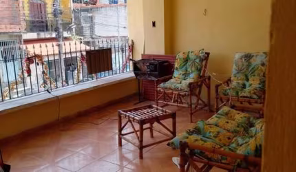 Sobrado à venda com duas casas recém reformadas, Parque Santos Dumont, Guarulhos, SP