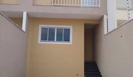 Sobrado Novo com 3 dorms sendo 01 suite com  125 m2 -Excelente Localização