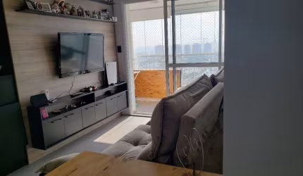 Lindo apartamento à venda, com acabamentos de primeira, possuindo 2 vagas de garagem, na região da