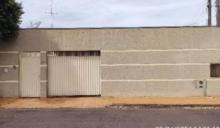 Casa à venda 2 Quartos, 2 Vagas, 10M², PRIMAVERA, ROSANA - SP
