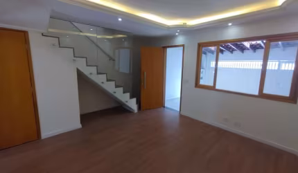 Lindo sobrado recém reformado, com 3 dormitórios e 2 vagas de garagem,Taboão, Guarulhos, SP