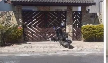 Casa à venda em Vinhedo-SP: 2 quartos, 1 suíte, 2 salas, 2 banheiros, 2 vagas de garagem - Imperdível no Jardim Mirian!
