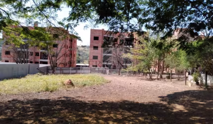 Terreno à venda em Vinhedo-SP, Vila Cascais: 960m² de área perfeitos para seu novo empreendimento!