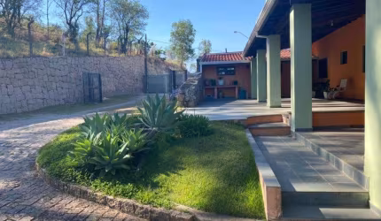 CHÁCARA A VENDA NA CIDADE DE VINHEDO