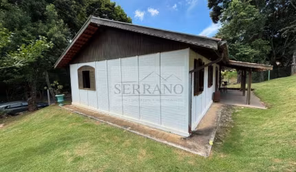 Casa em Condomínio de Luxo em Vinhedo-SP, 3 quartos, 1 suíte, 180m², 4 vagas - Bairro Caixa D'água
