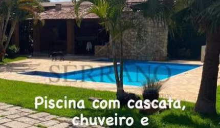 Chácara de Luxo à Venda em Vinhedo-SP: 3 Quartos, 1 Suíte, 3 Salas, 4 Banheiros e 5 Vagas de Garagem!
