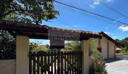 Casa em Condomínio de Luxo à Venda em Vinhedo-SP, Bairro Caixa D'água: 4 Quartos, 1 Suíte, 2 Salas, 4 Banheiros, 3 Vagas de Garagem, 305,55 m².