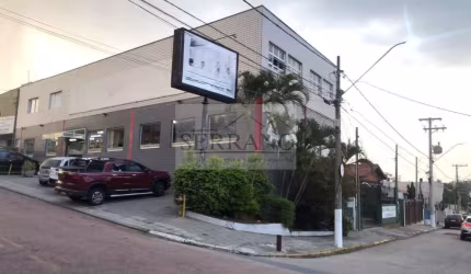 Oportunidade Única! Prédio à Venda em Vinhedo-SP, Bairro Centro: 1 Quarto, 1 Suíte, 1 Sala, 3 Banheiros, 11 Vagas, 297m².