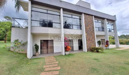 Casa de luxo em condomínio à venda em Vinhedo-SP, 4 quartos, 4 suítes, 3 salas, 5 banheiros, 13 vagas, 700m².
