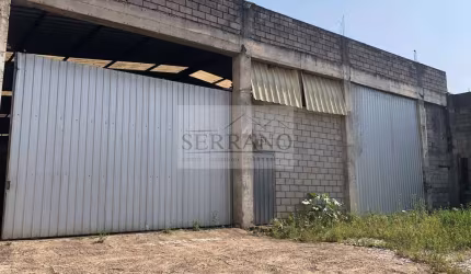 Galpão comercial à venda em Vinhedo-SP, bairro Marambaia: 2 salas, 2 banheiros, 900m² de área!