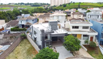 Imóvel de alto padrão em condomínio exclusivo em Valinhos-SP  3 quartos, 3 suítes, 2 salas, 5 banheiros  294,02 m²  Agende sua visita!