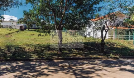 Terreno de 800m² em condomínio de luxo em Vinhedo-SP, no bairro Marambaia - Oportunidade única!