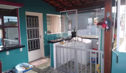 CASA A VENDA EM VINHEDO