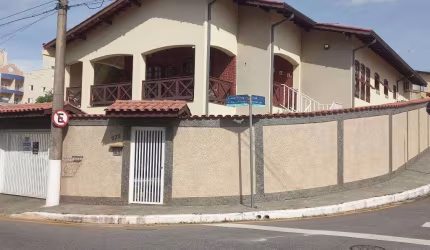CASA A VENDA NO PINHEIRINHO EM VINHEDO