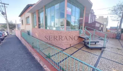 Imperdível casa comercial à venda no Centro de Vinhedo-SP, com 4 quartos e 272m² de área. Agende uma visita!