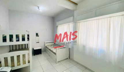 Sala-living ampla em prédio frente ao mar!