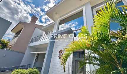 Casa com 3 quartos à venda na Rua Dinamarca, 154, Moinhos De Vento, Canoas por R$ 1.690.000