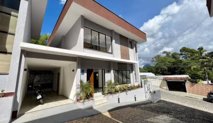 Casa em Condomínio para Venda em Teresópolis, Várzea, 4 dormitórios, 3 suítes, 3 banheiros