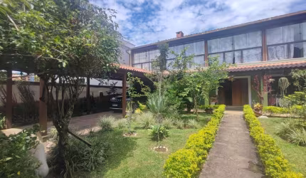 Casa para Venda em Teresópolis, Carlos Guinle, 4 dormitórios, 2 suítes, 3 banheiros, 2 vagas