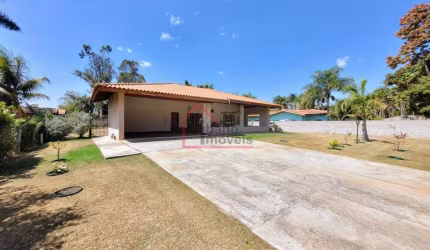 Casa à venda no Loteamento Chácaras Vale das Garças, Campinas  por R$ 1.500.000