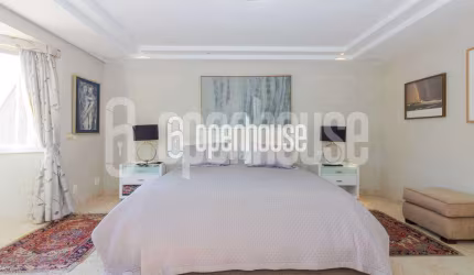 Venda | Casa com 554m², 4 dormitório(s), 4 vaga(s). Boa Vista, Porto Alegre.