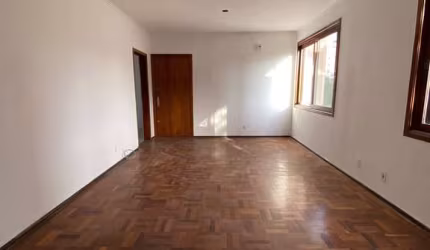 Apartamento - 151m² com 3d no Ed. Itororó - Menino Deus.