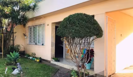 Casa Morro Santana de 3 dormitórios 2 banheiros 4 vagas  e ótima localização