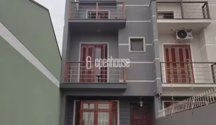 Sobrado Triplex 150m² 3 Dormitórios 2 suítes 4 banheiros 2 vagas