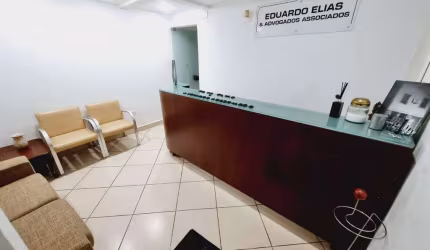 LOCAÇÃO | CONJUNTO COMERCIAL COM 6 SALAS | MOBILIADO | CENTRO