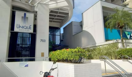 CONJUNTOS COMERCIAIS LOCAÇÃO COM ÁREAS DE 180 m² BAIRRO BOQUEIRÃO CONSULTE