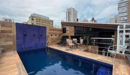 CASA TRIPLEX 4 DORMITÓRIOS CLOSET PISCINA 3 VAGAS DE GARAGEM 240 m²